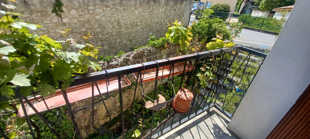Maison de village de 170m2 avec 6 chambres + sous -sol