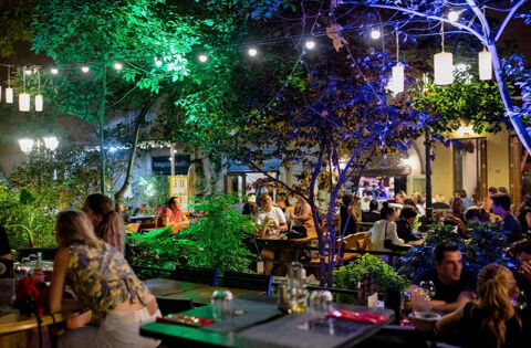 Vente fonds de commerce bar restaurant AVEC LICENCE IV Montpellier Centre ville 169990 34000 Montpellier