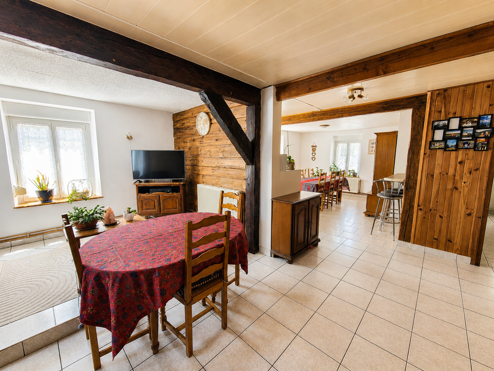 Vente Maison Ventron, Vosges - maison familiale de 4 chambres, combles aménagés, terrain avec vue montagne. Ventron