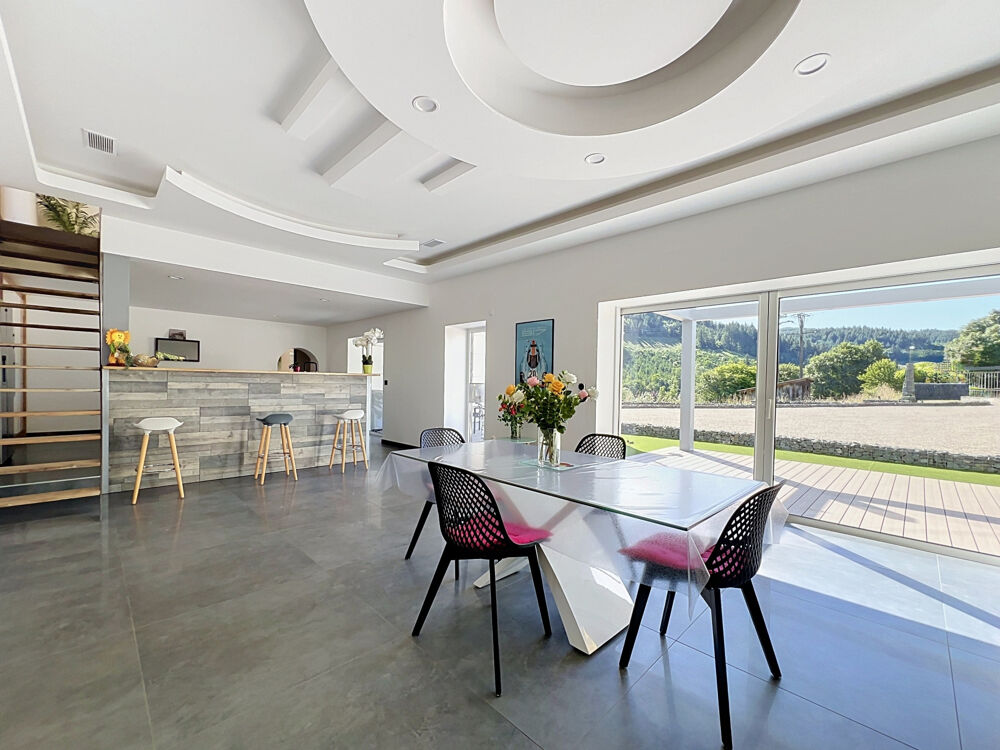 Vente Maison Villa contemporaine 175 m2   Garage de 120 m2 à fort potentiel Chambost allieres