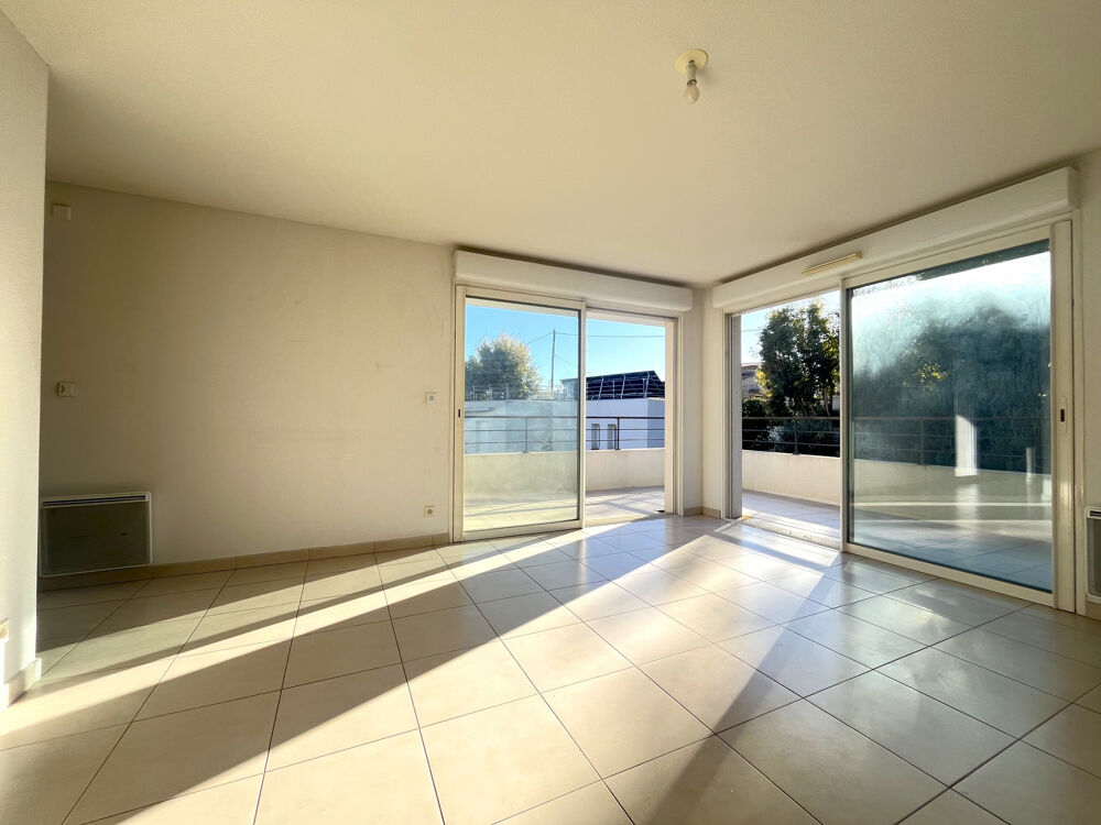 APPARTEMENT AVEC GARAGE PARKING ET VUE MER
