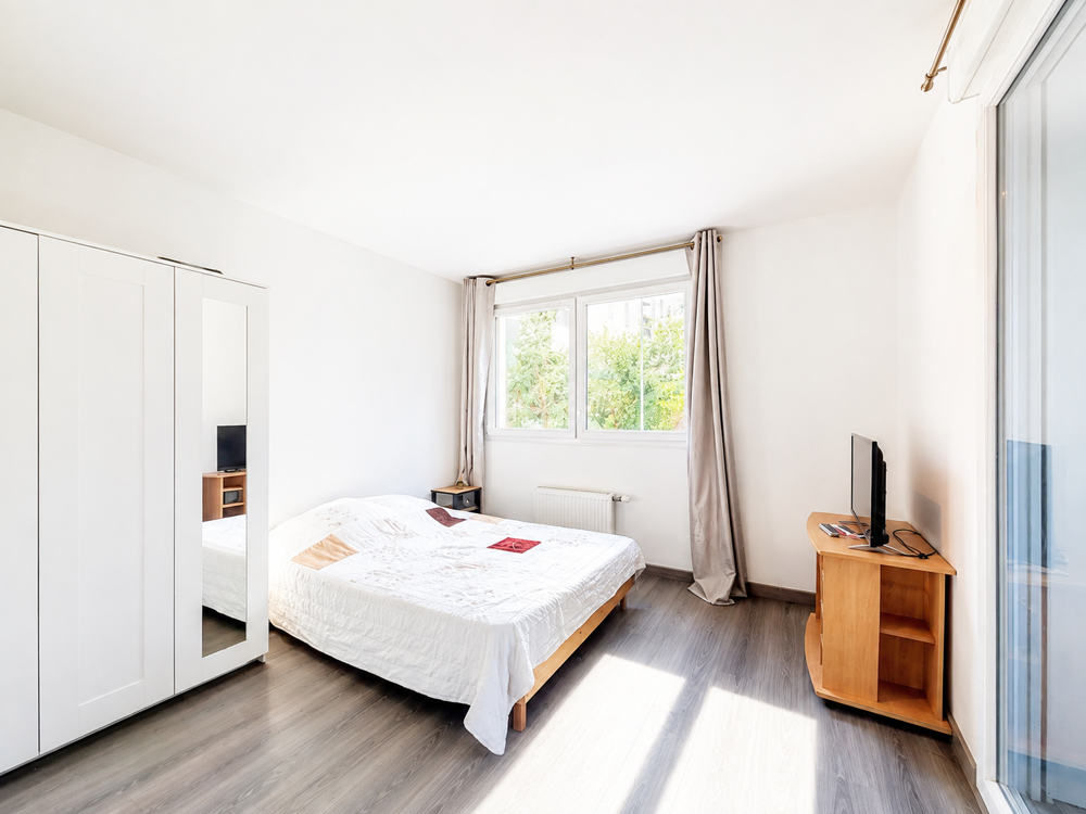 Vénissieux Centre T2 récent 39 m2 avec balcon