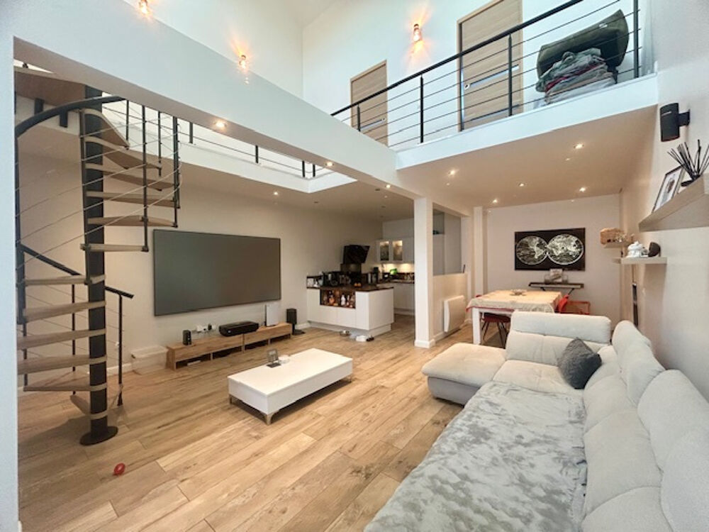 SAINT-GERMAIN-LES-ARPAJON - MAGNIFIQUE LOFT DE TYPE F4 - 78 M2 - ENTIEREMENT RÉNOVÉ