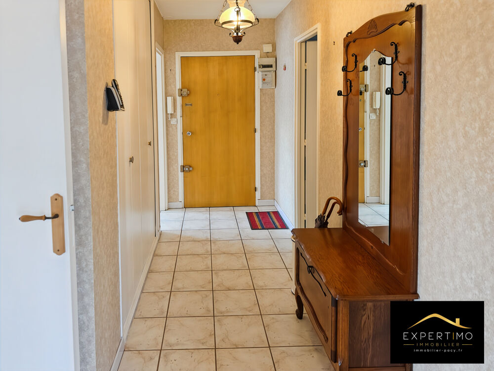Vente Appartement Appartement 4 pièces 76,55 m2 avec balcon, cave et parking dans une résidence sécurisée Gaillon