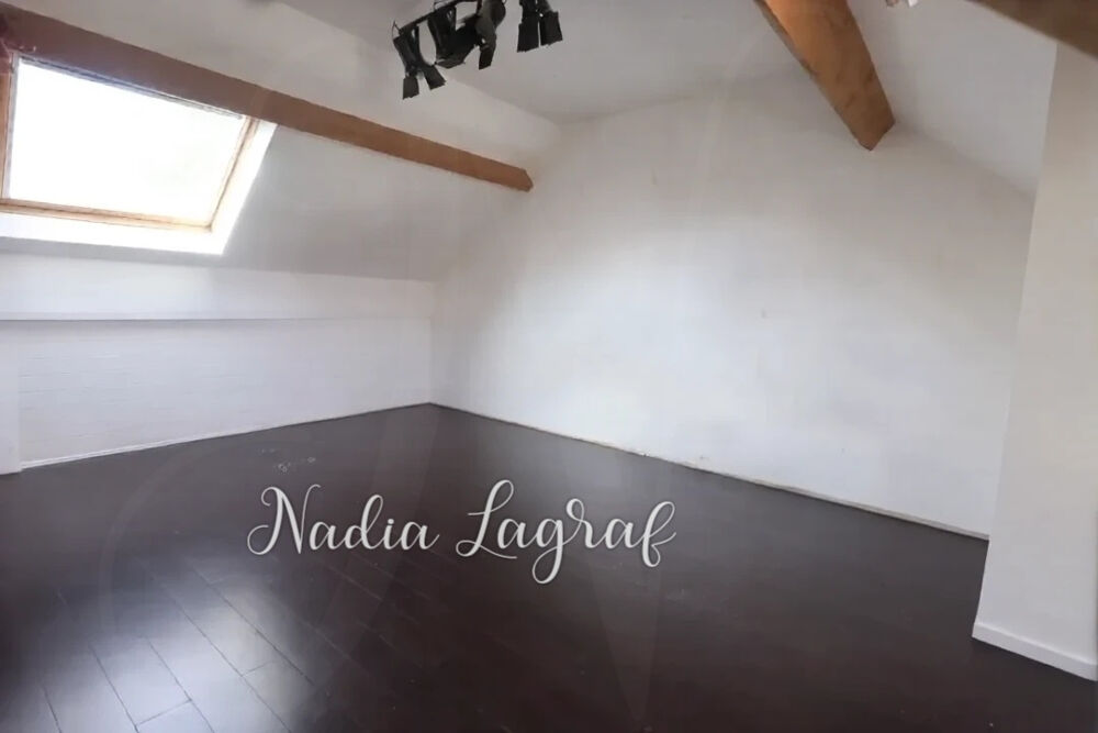 Maison familiale 100 m2 avec jardin, garage 36 m2 et gare à 5 min à pied