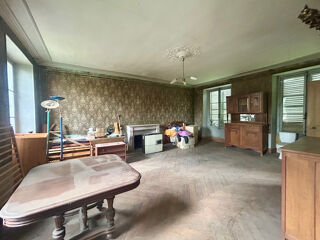  Propri�t�/ch�teau � vendre 7 pi�ces 246 m�