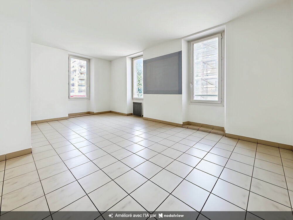 Vente Appartement T2 lumineux place du 4 septembre - 2ème étage Marseille 7
