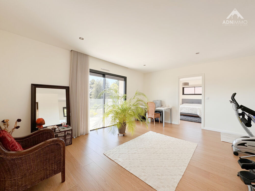 � vendre  Maison P�ron (01630)