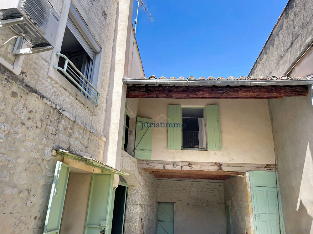 Vente Maison Maison de village XIXème avec extérieur. Bellegarde