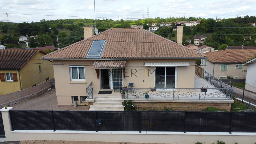 Maison avec deux logements à Mâcon Grande surface, terrasse, garage et fort potentiel locatif