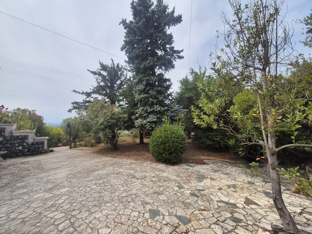 Vente Maison Maison traditionnelle T4 de 103 m2 sur environ 1300 m2-Vue dégagée- Dépendance de 100 m2 Manosque