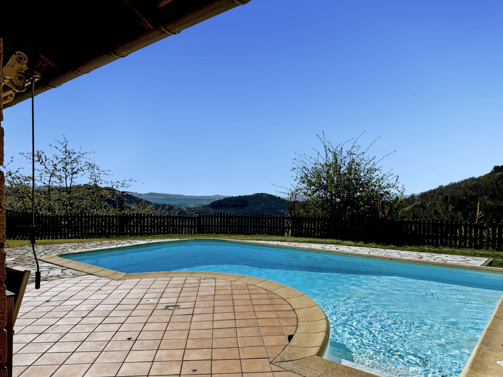 � vendre  Propri�t�/ch�teau Genestelle (07530)