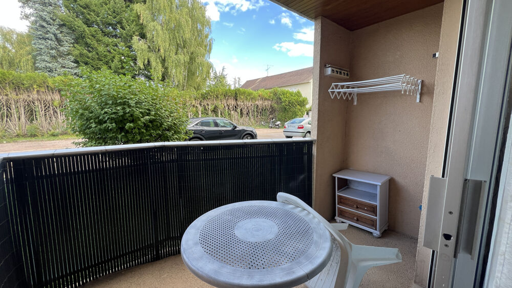 Location Appartement Studio intégralement meublé à louer   Avallon, proche de toutes commodités Avallon