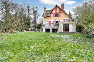  Maison à vendre 10 pièces 218 m²
