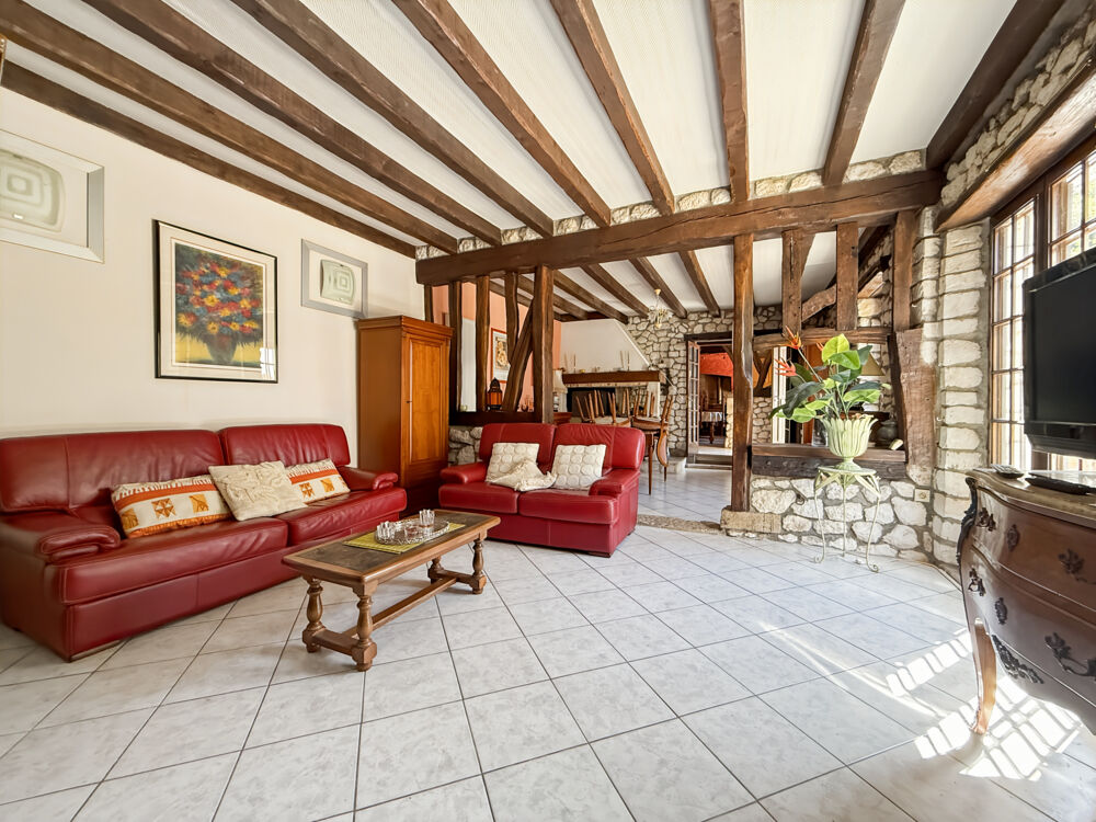 Vente Maison Maison familiale 170 m2   5 chambres   Jardin   Garage Vezillon