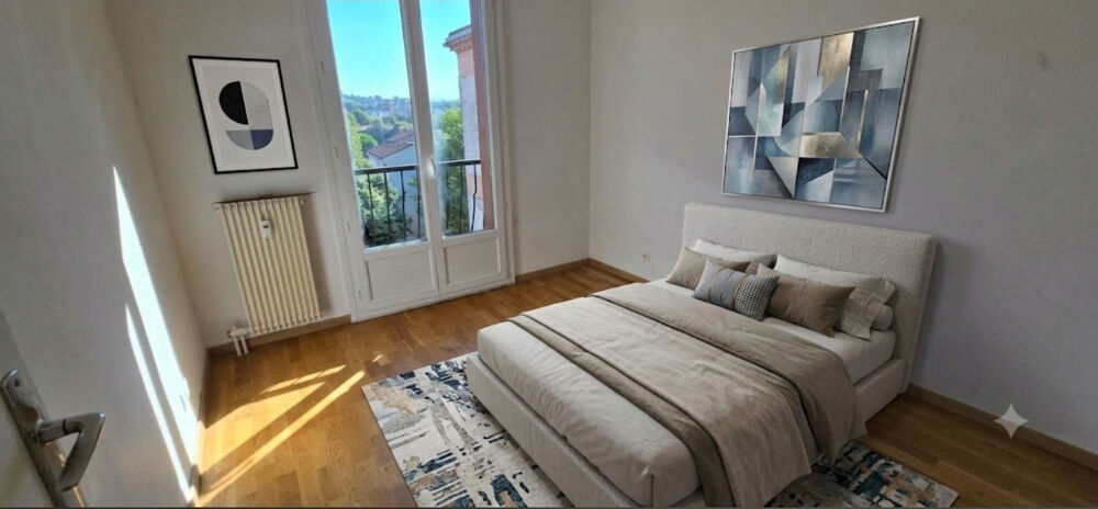 T4 2 chambres, Le renoir, 10mn du centre, parking.