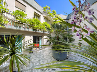 Maison  vendre 9 pices 271 m