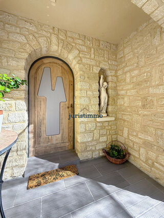  Propriété/château à vendre 6 pièces 200 m²