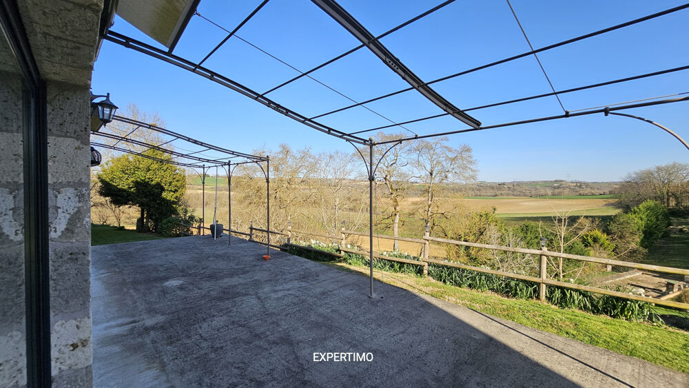 Vente Propriété/Château PROPRIÉTÉ DE CARACTÈRE AVEC VUE PANORAMIQUE   DOMAINE RÉNOVÉ AU CŒUR DE LA NATURE Nerac