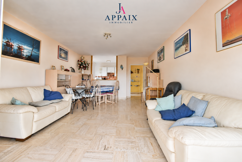 Vente Appartement BOULOURIS, APPARTEMENT 3 PIECES DERNIER ETAGE AVEC CAVE ET PLACE DE PARKING PRIVATIVE Saint-raphaël