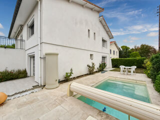 Vente Maison Maison T6 de 160m2 avec garage, piscine et jardin Auch