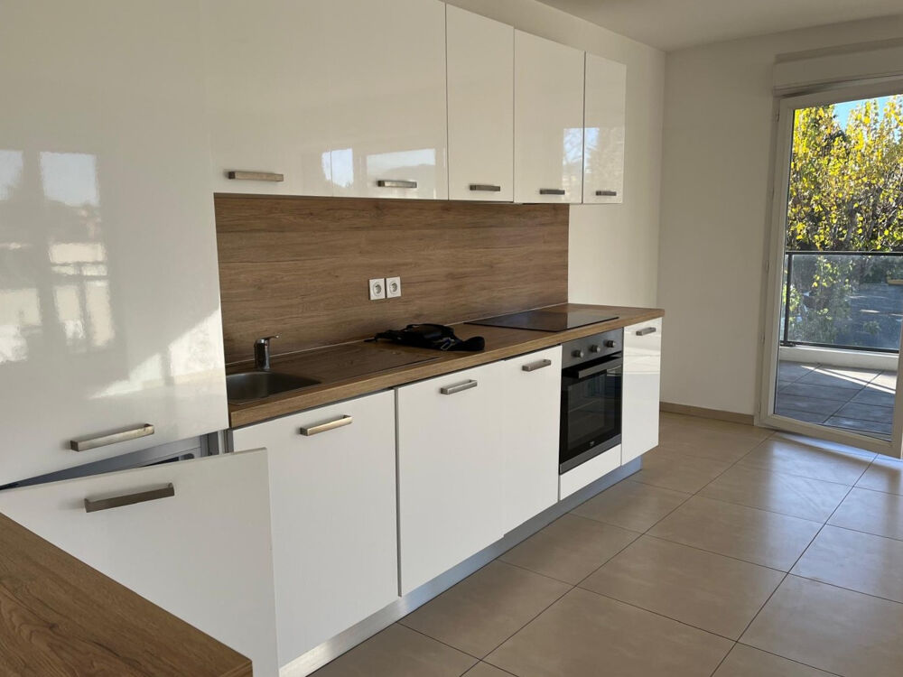 APPARTELENT T3 AVEC TERRASSE DANS RESIDENCE RECENTE