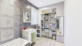  Immeuble � vendre 127 m�