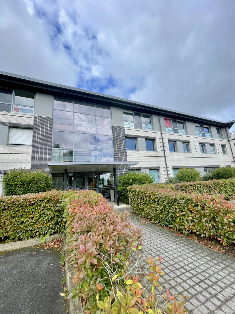   BUREAUX A LOUER MAGNY LE HONGRE Magny le hongre