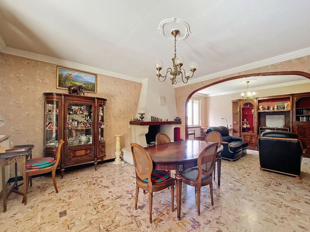 Vente Maison VILLEVIEILLE   UNE MAISON AUX MULTIPLES POSSIBILITÉS, AU CŒUR D'UN ÉCRIN DE VERDURE Villevieille
