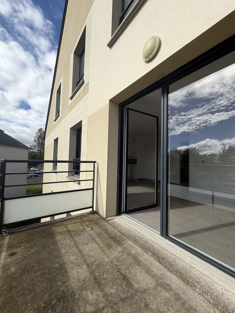 HONFLEUR - 3 PIECES - 2 CHAMBRES - BALCON - EXPOSITION EST - PLACE PARKING PRIVATIVE
