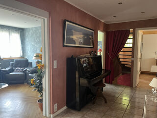  Maison à vendre 10 pièces 182 m²