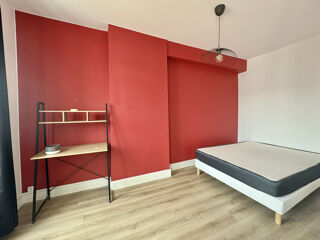  Colocation à louer 7 pièces 143 m²
