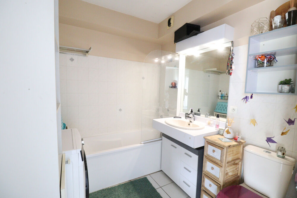 Vente Appartement GRAND STUDIO avec balcon et garage  Grenoble Grenoble