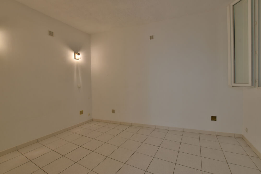 Vente Immeuble ENSEMBLE IMMOBILIER AU CENTRE DE THUIR - JOLI POTENTIEL Thuir