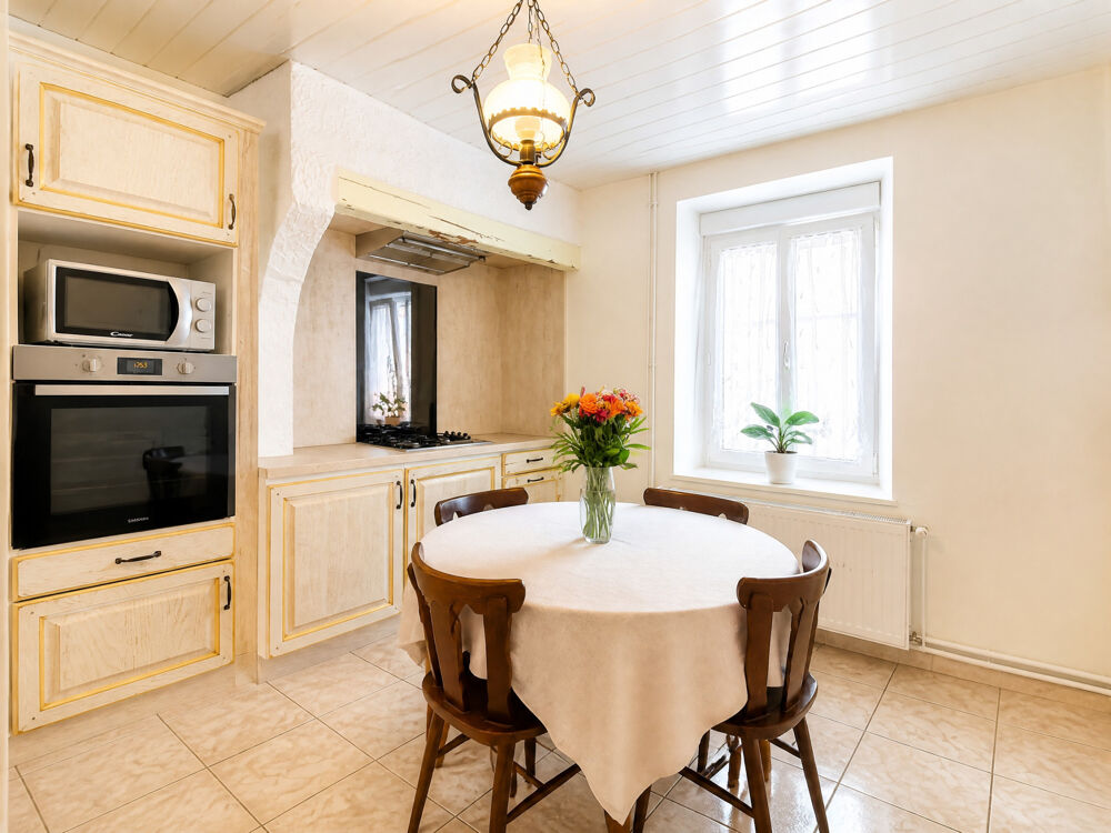 Vente Maison Ventron, Vosges - maison familiale de 4 chambres, combles aménagés, terrain avec vue montagne. Ventron