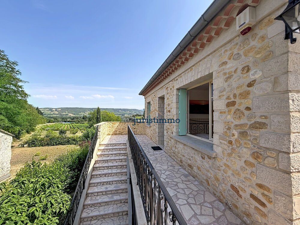 Maison en pierre avec deux logements indépendants, piscine et vue exceptionnelle sur les vignobles