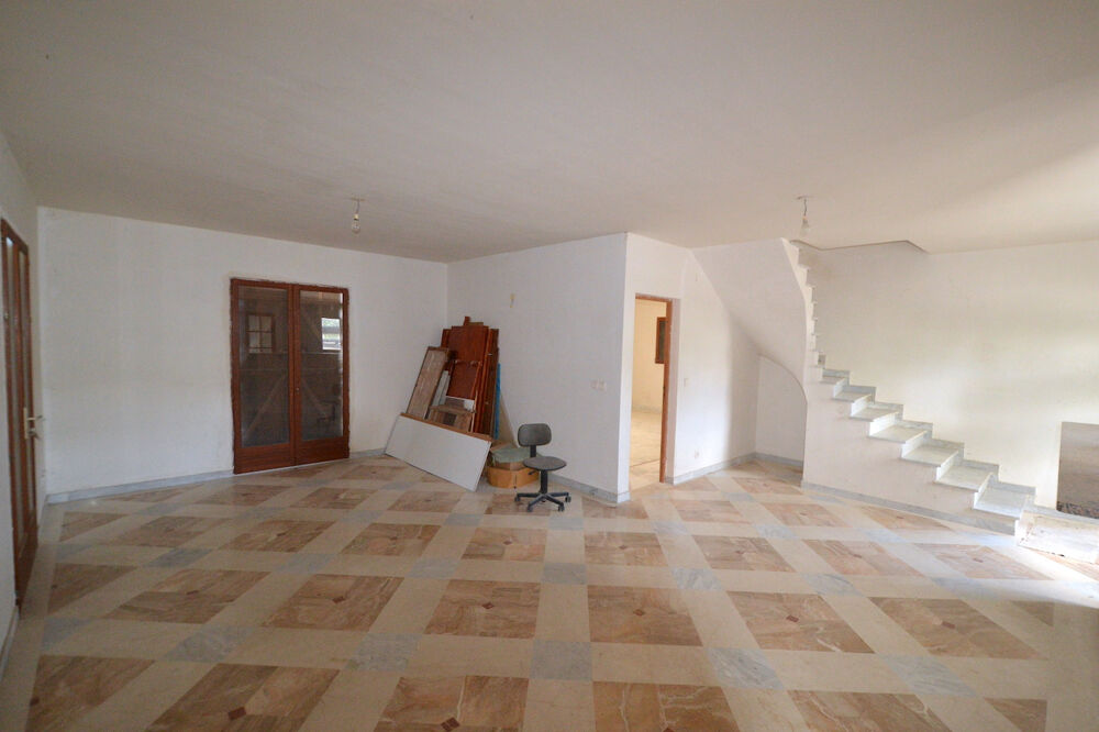 Vente Maison BM: Propriété de caractère. 244m2. 2 T3 + 1 T5. Emplacement résidentiel et recherché. Baie mahault