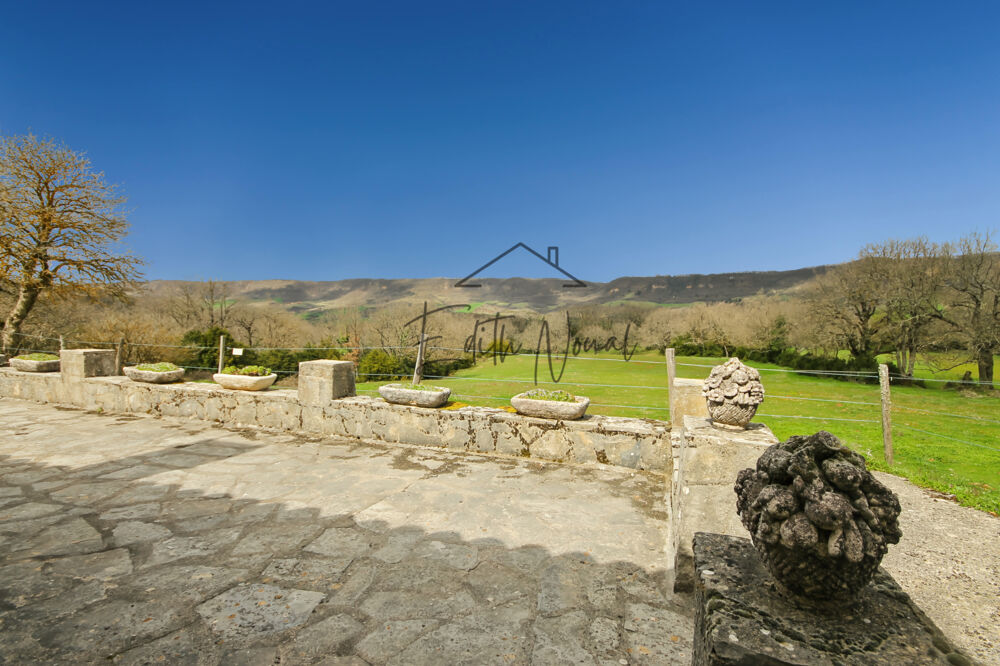 Vente Propriété/Château Domaine d'exception -  Ancienne ferme fortifiée rénovée au cœur du Larzac. Ste eulalie de cernon