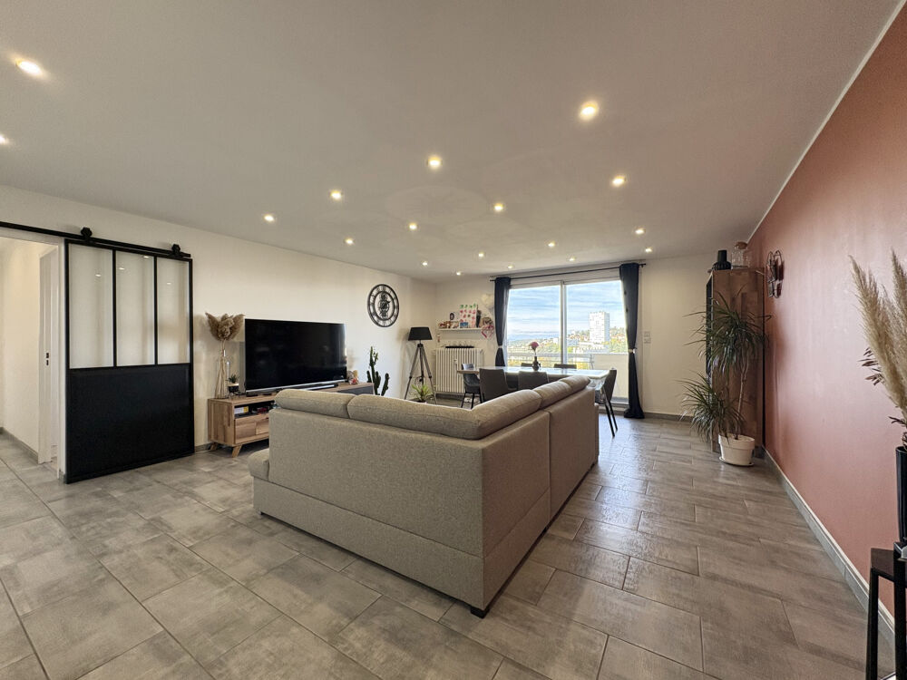 Vente Appartement Coup de cœur au dernier étage avec terrasse   Proche Cours Fauriel St etienne