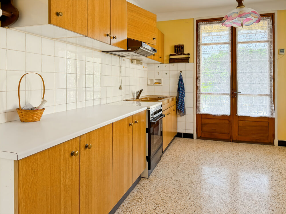 Vente Maison Jolie Maison des Années 60 avec Terrasse, Jardin et Vue Panoramique Labegude