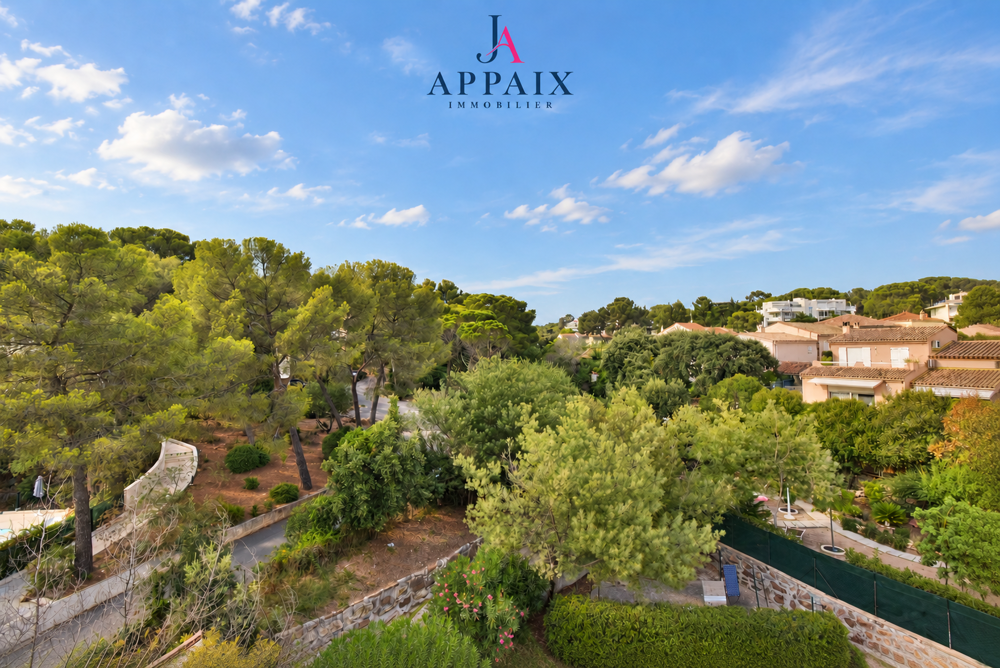 Vente Appartement BOULOURIS, APPARTEMENT 3 PIECES DERNIER ETAGE AVEC CAVE ET PLACE DE PARKING PRIVATIVE Saint-raphaël