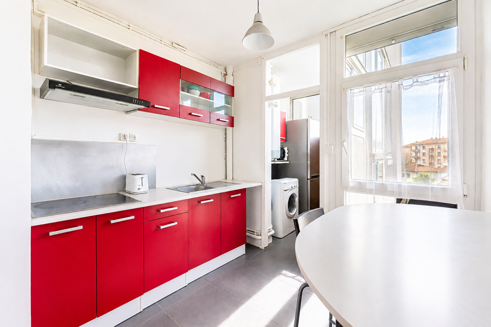 Villeurbanne Appartement T4 70 m2 rénové avec balcon