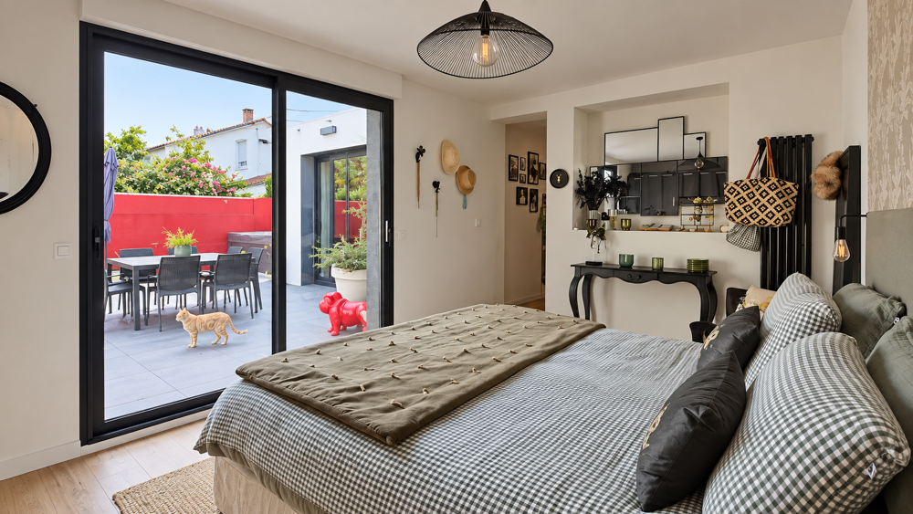 Vente Maison LA ROCHELLE   Élégante maison familiale rénovée à proximité du centre-ville La rochelle