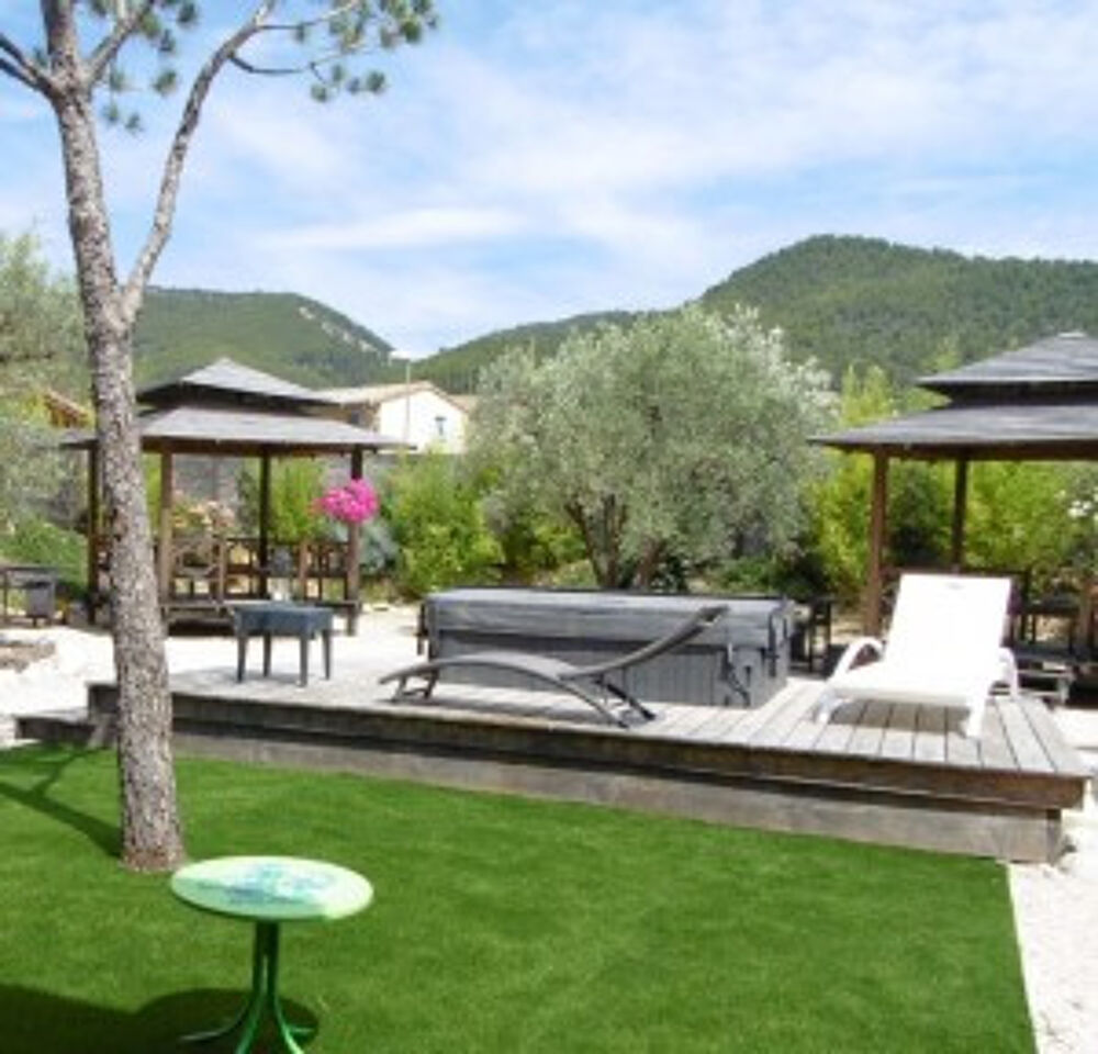  vendre  Maison Pierrelongue (26170)