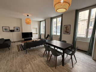 Colocation à louer 6 pièces 156 m²