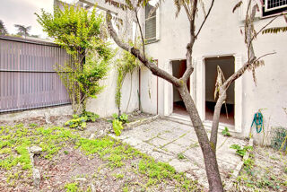 Vente Duplex/Triplex Duplex à rénover sur 140 m2 avec jardin de 28 m2, cellier et parking souterrain dans garage fermé et sécurisé Nanterre