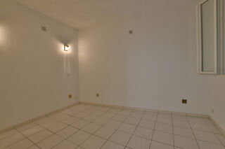  Immeuble à vendre 300 m² Thuir