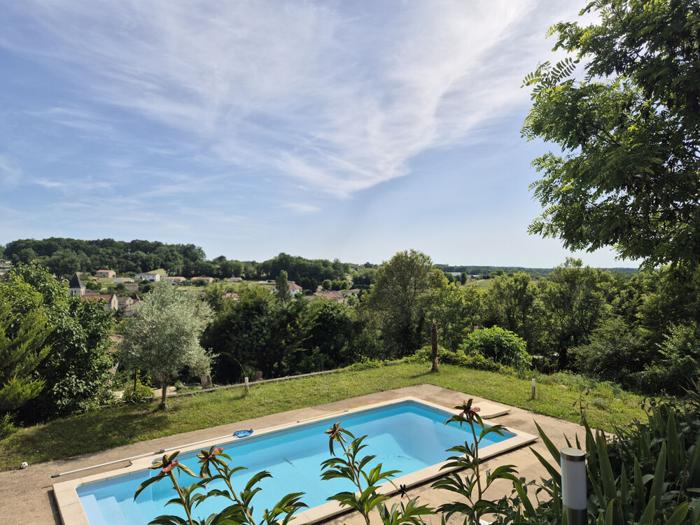 Vente Propriété/Château Dordogne - Biras - Maison avec deux logements - Total 277 m2 - 7 chambres - terrain clos - piscine - vue campa Biras