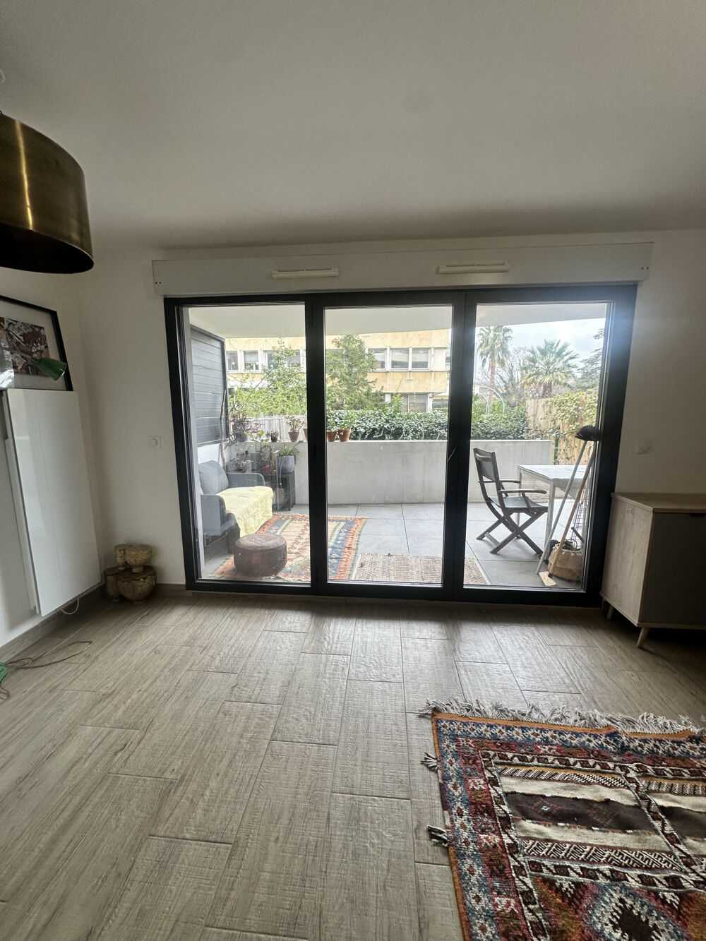 EXCLUSIVITÉ VENTE STUDIO 30 M2 CARREZ TERRASSE JARDIN AU CALME 13008 MARSEILLE