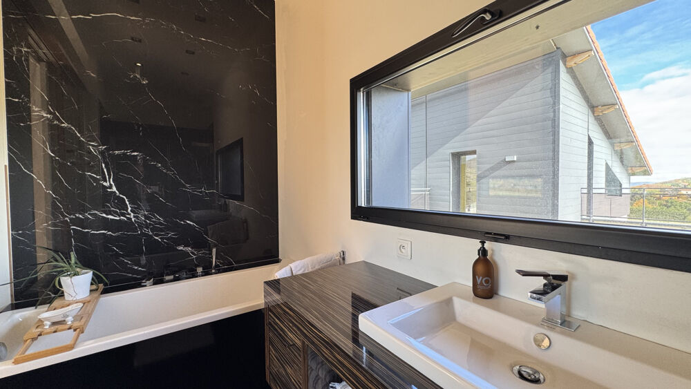 � vendre  Maison Cellieu (42320)